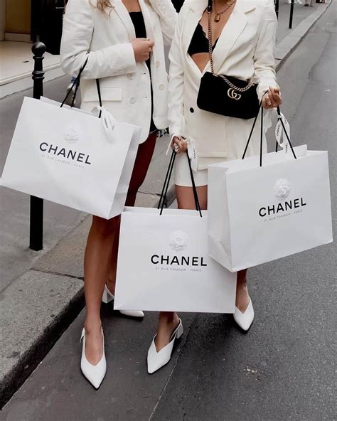 chanel shopping tote|Meer.